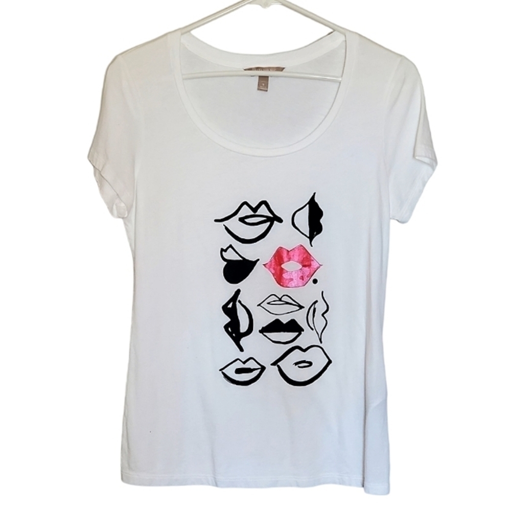 1067 * Banana Republic Lips Graphic Tee White Size S